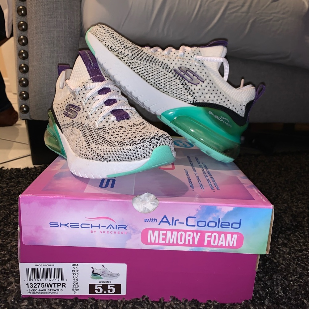 Skechers